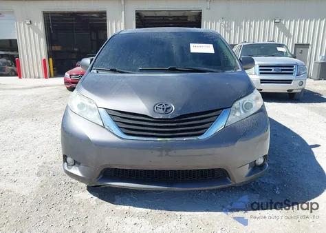2011 Toyota Sienna Xle V6 z USA, uszkodzony, nr VIN 5TDYK3DC1BS122532
